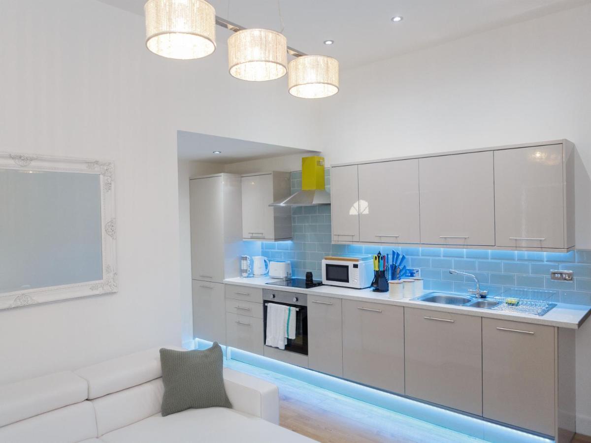 Live In Leeds Greenhill Bungalows ภายนอก รูปภาพ