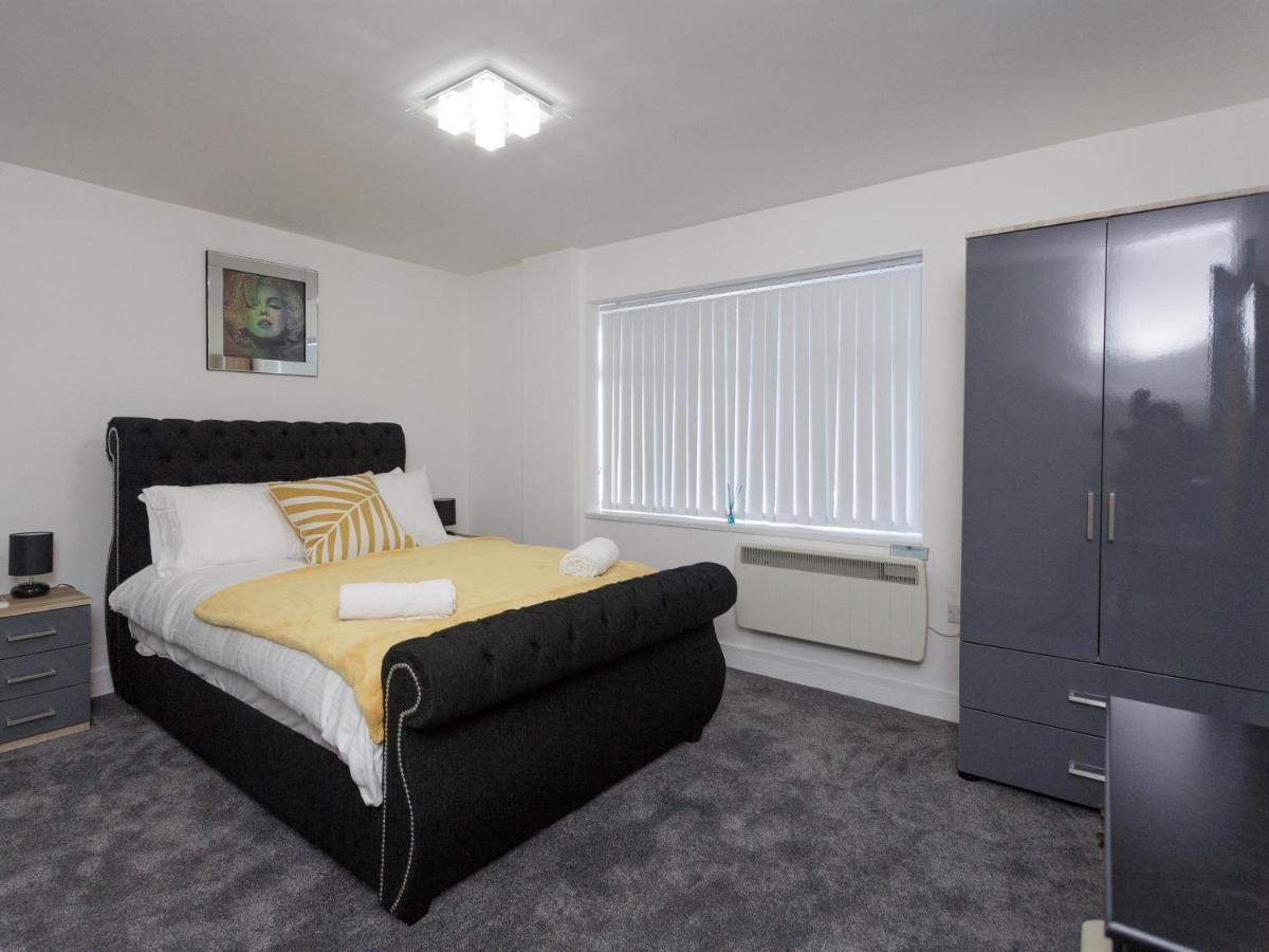 Live In Leeds Greenhill Bungalows ภายนอก รูปภาพ